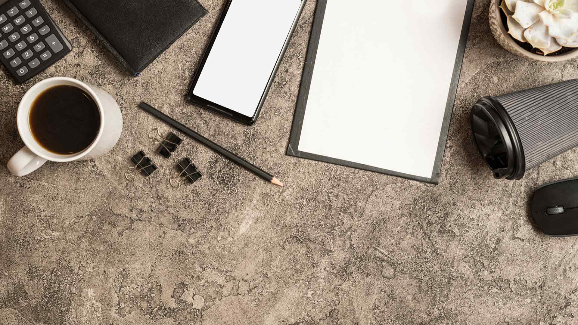 Comunicación B2B y atención profesional a solicitudes comerciales